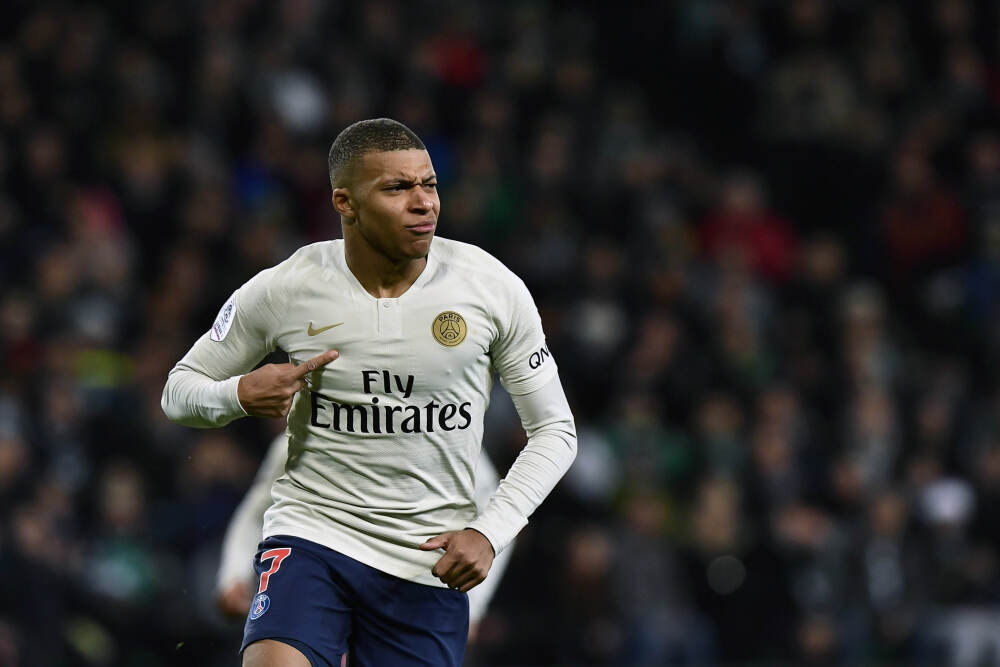 “安世大劫案”全球震荡：荷兰误判偷鸡蚀米，巴西求援中国，供应链危机爆发